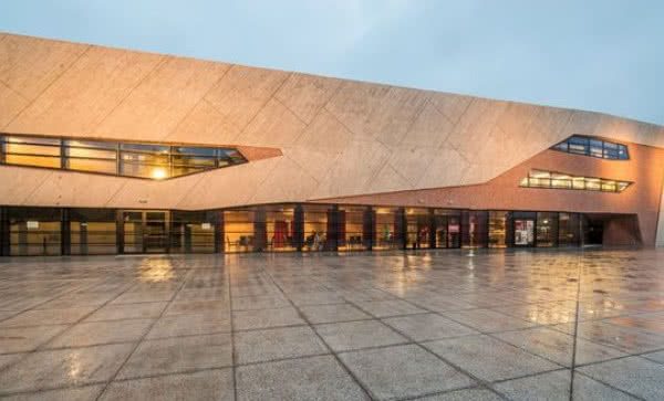 Rozwiązania firmy ALUPROF w Centrum Kulturalno-Kongresowym Jordanki w Toruniu